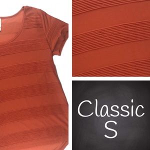 NWT Classic T shirt By LuLaRoe, S